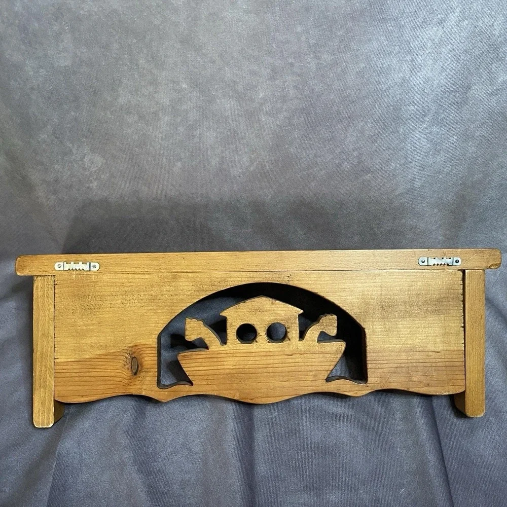 Vintage Handmade Wood Heart Cutout Wall Shelf Noah's Ark w/ 2 Pegs Nursery